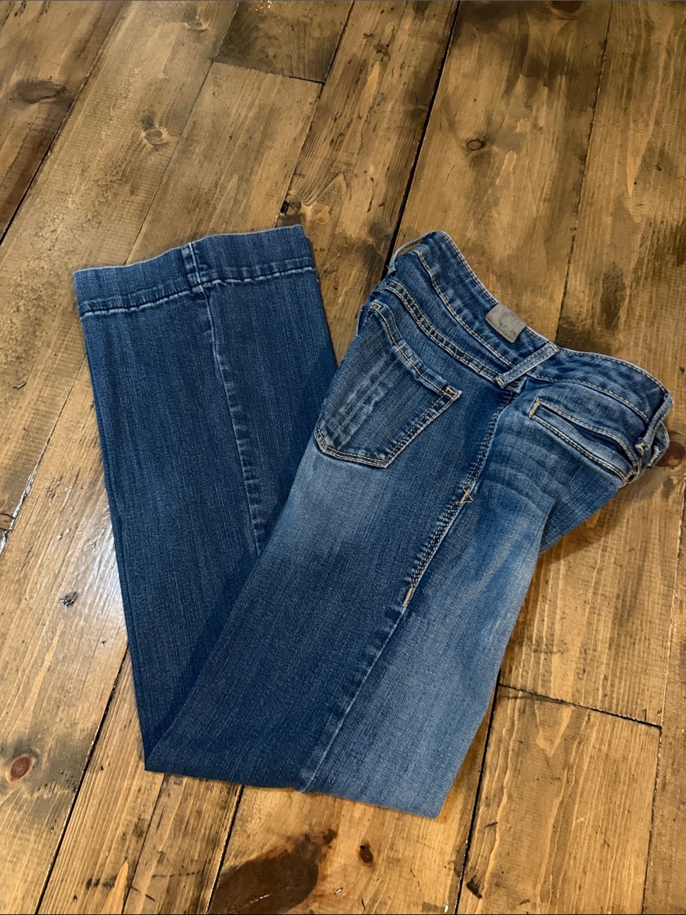 Ariat Women's Trouser Jeans in Medium Blue Wash
